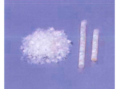 Flake sample (Left), Sample solidified by Stick maker (Right)