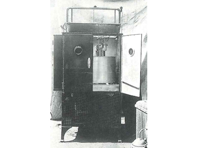 開放型耐候試験機　試作1号機（1950年代）